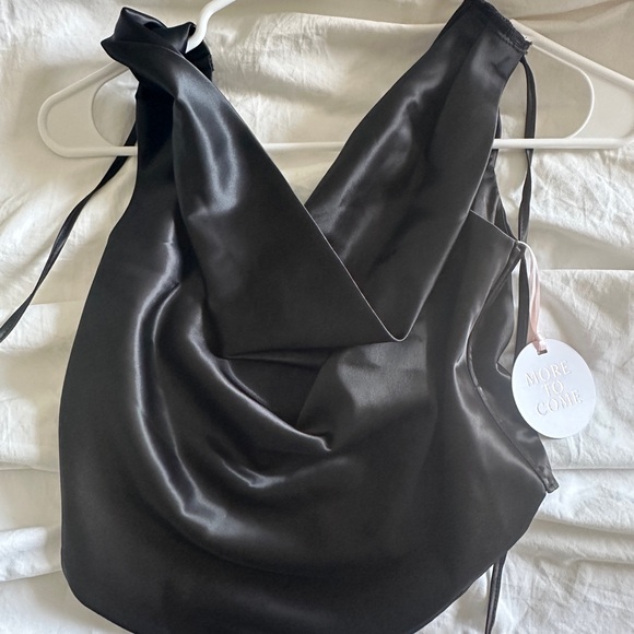 Revolve top - Picture 3 of 3